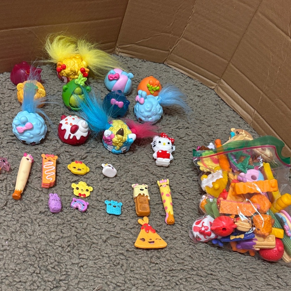 huge num noms lot